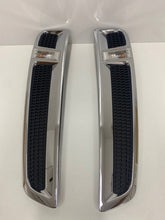 Genuine Holden VF Commodore Guard Vent Pair LH RH SS SV6 Calais Chevrolet SS