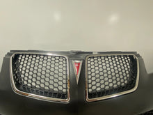 G8 Pontiac VE G8 Pack Genuine Front Bar Fascia Grilles & Emblem Assembly