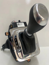 Genuine GM Chevrolet SS Sedan 6.0Litre  Auto Trans Shifter  P-N 92286226