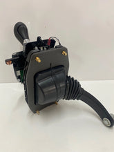 Genuine GM Chevrolet SS Sedan 6.0Litre  Auto Trans Shifter  P-N 92286226