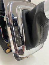 Genuine GM Chevrolet SS Sedan 6.0Litre  Auto Trans Shifter  P-N 92286226
