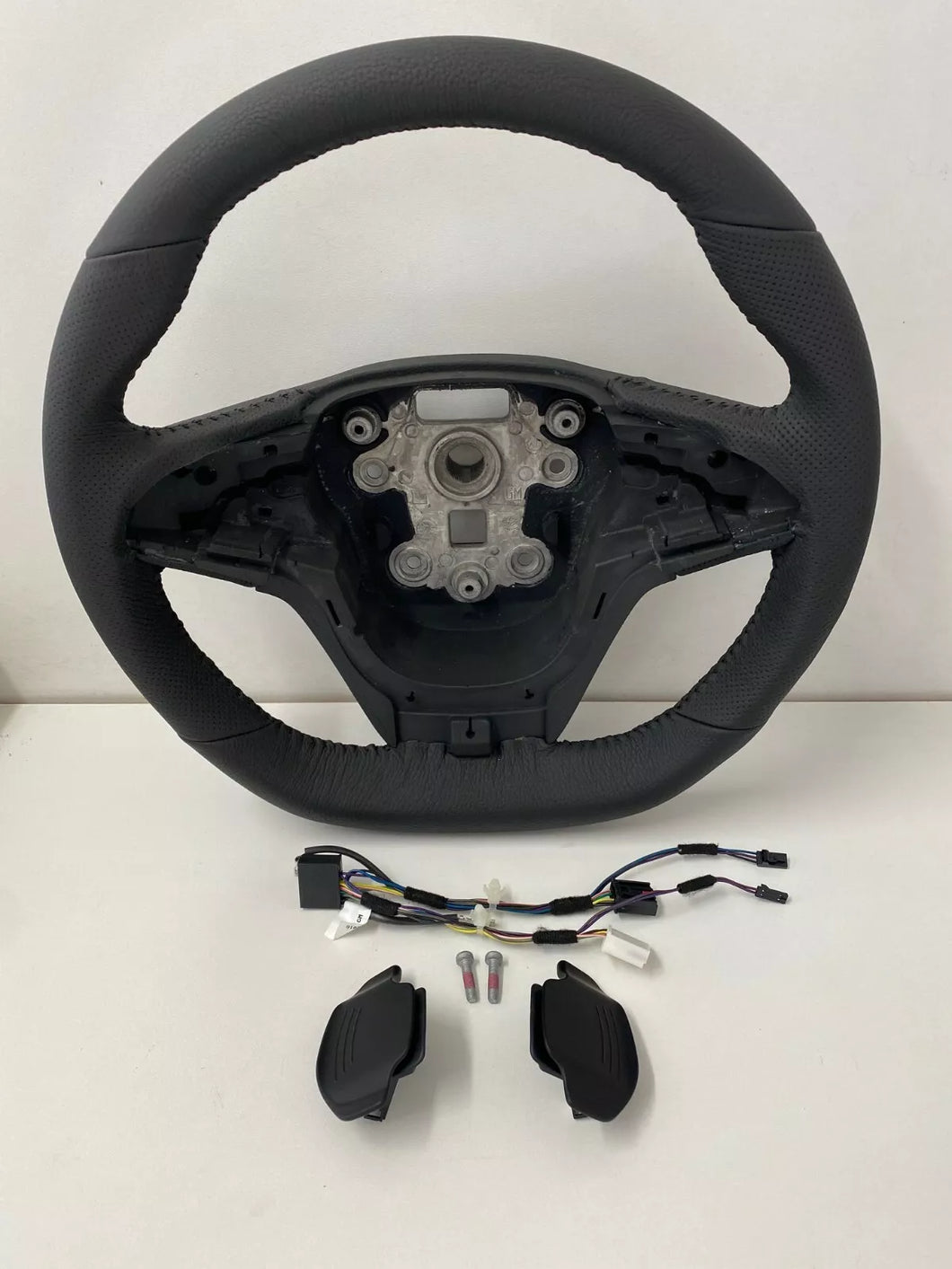 Genuine GM VF Commodore '' Leather Steering wheel kit with Paddle Shift ''