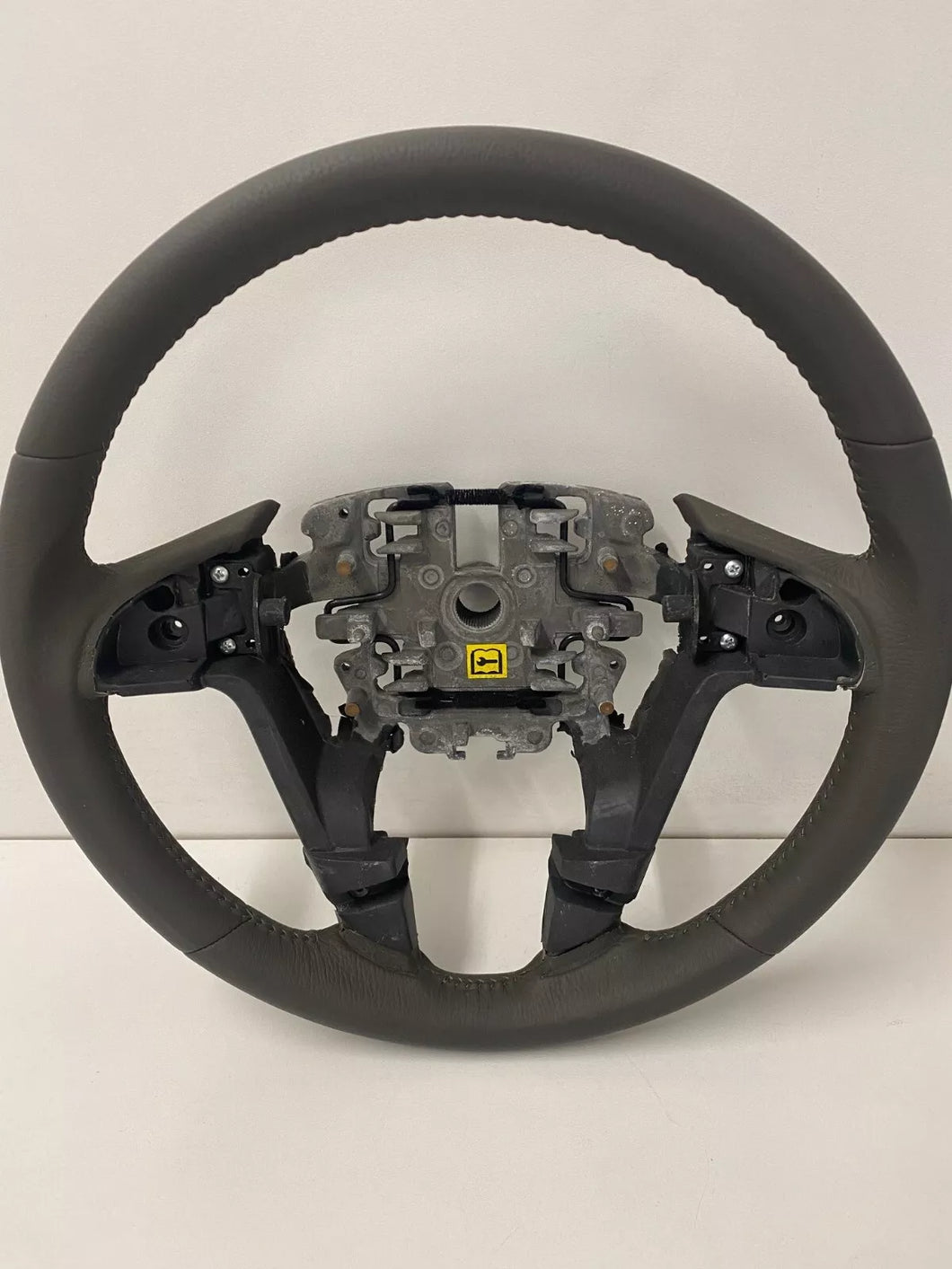 Genuine Holden VE Commodore WM Statesman  Leather Steering Wheel