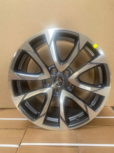 Genuine Holden VF S2 CALAISV - WN CAPRICE  Set of 4 Alloy Wheels 19 X 8.5