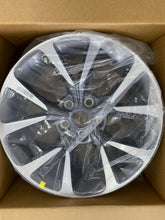 Genuine Holden VF Series 2 Calais & V & SSV  Alloy Wheel  19 X 8.5