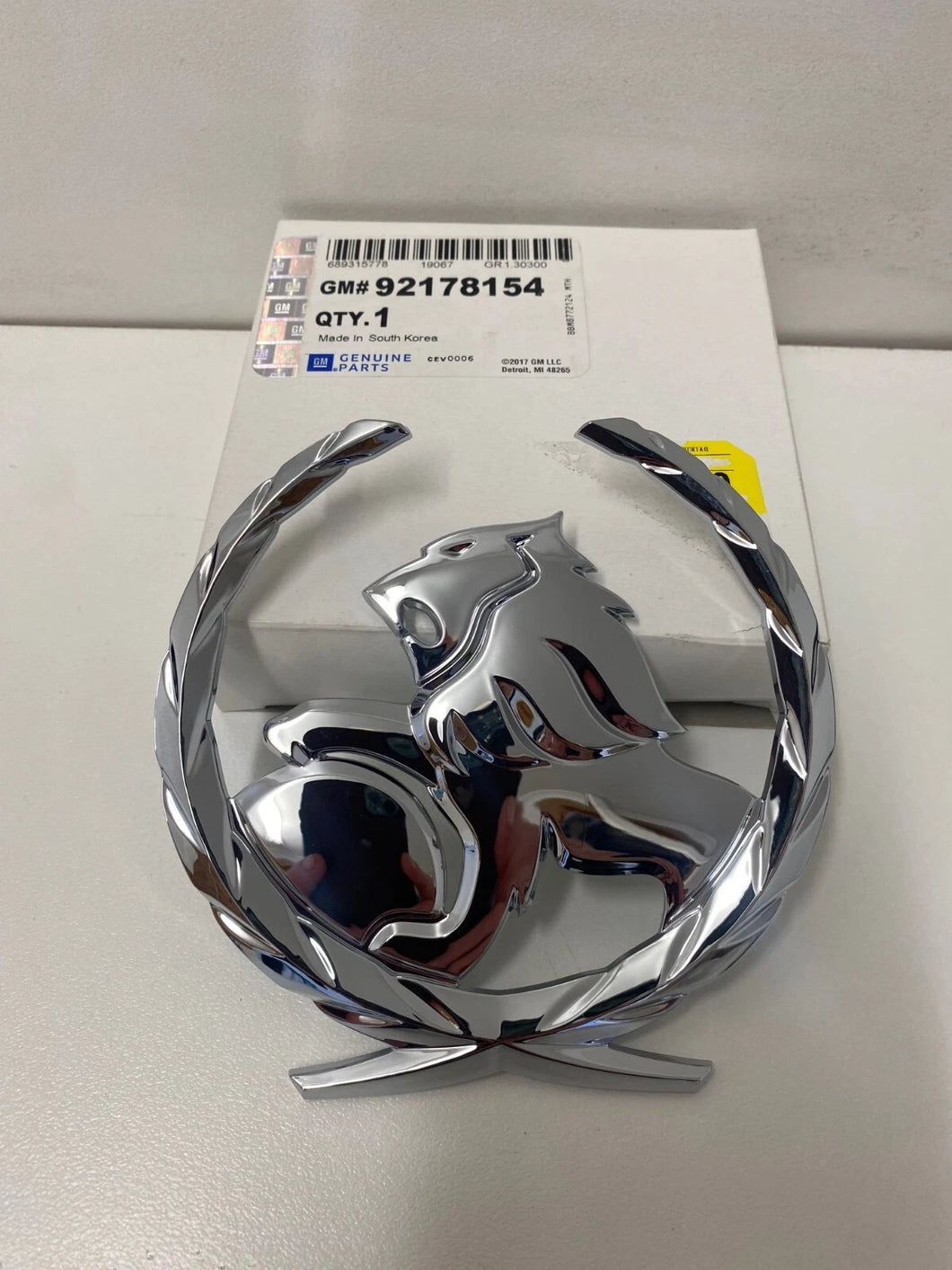 Holden Genuine WM WN Statesman Caprice Front Grille Lion Emblem