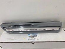 Holden Genuine WM WN Statesman &amp; Caprice Pair of Front Guard Vents