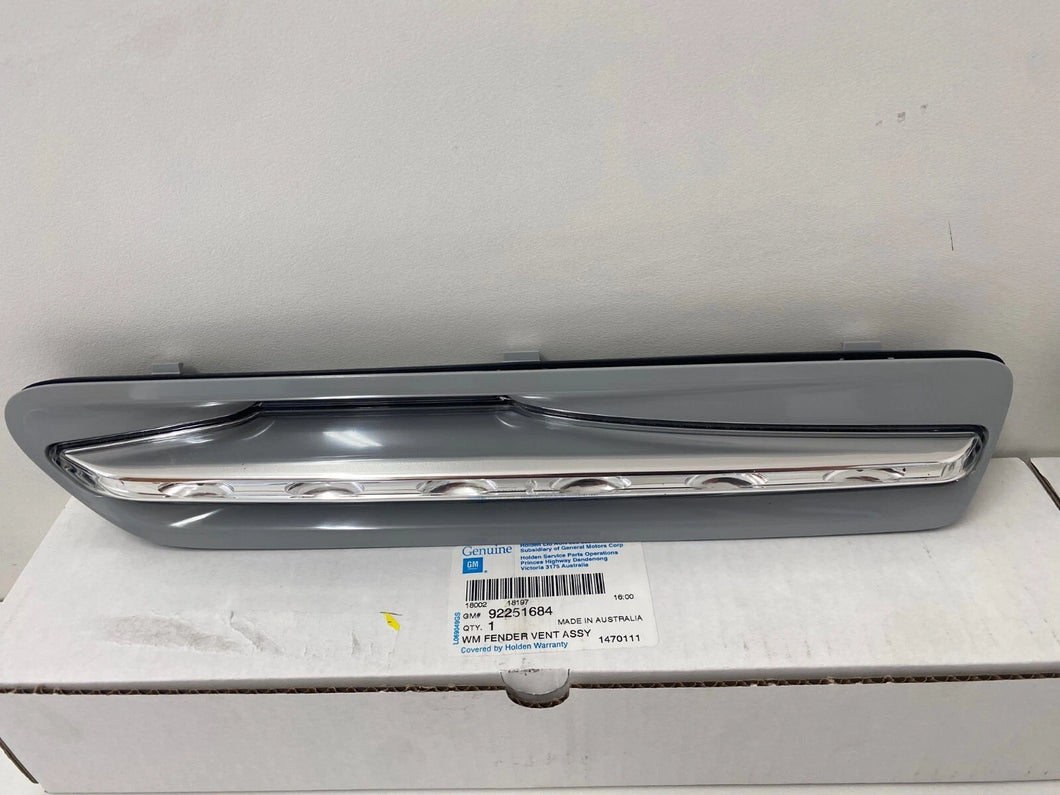 Holden Genuine WM WN Statesman & Caprice Pair of Front Guard Vents