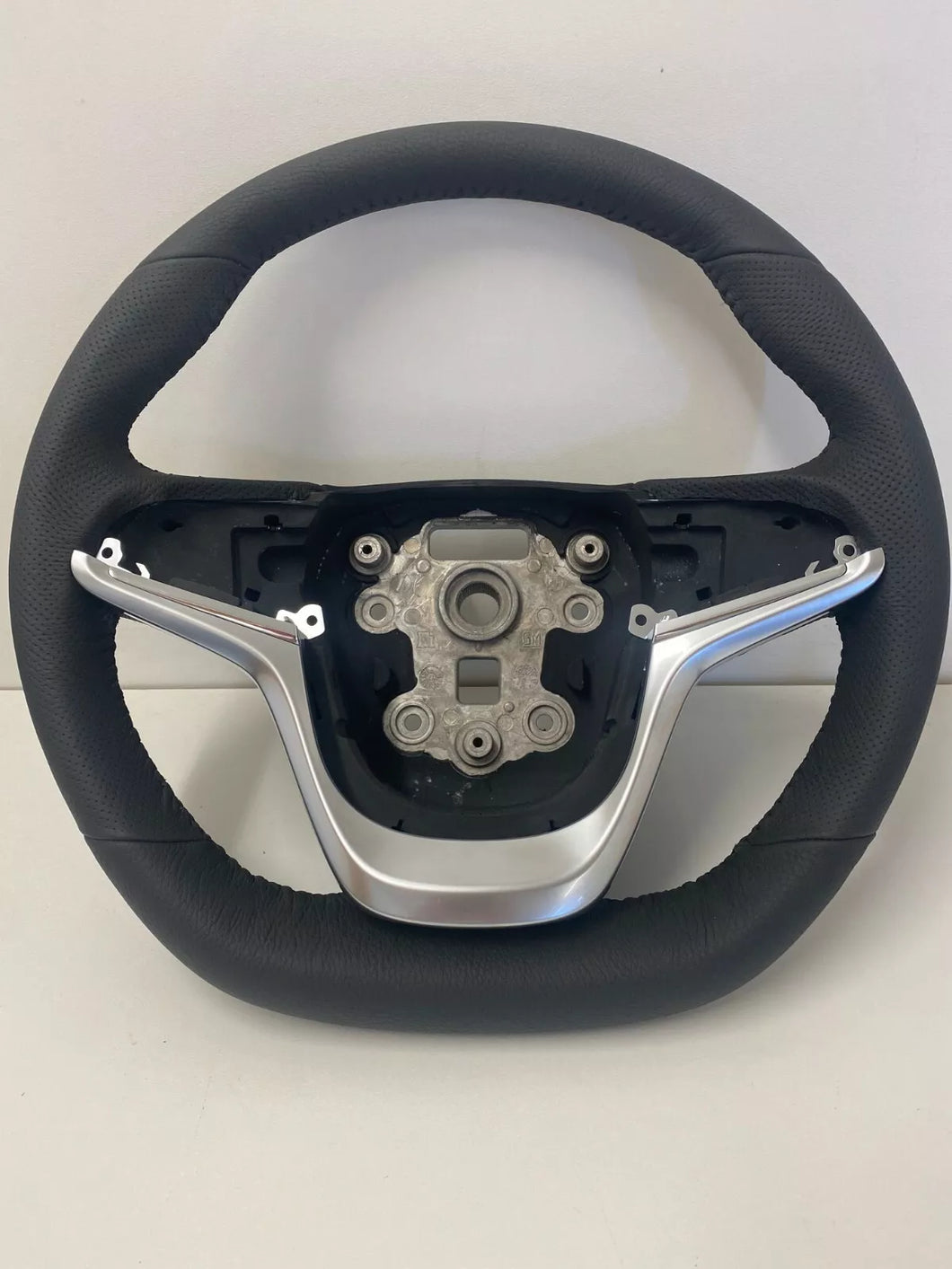 Holden VF Comm SSV-GTS Black Leather  Steering Wheel & Silver Trim Cover