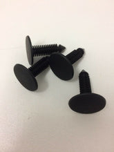 Holden Genuine VL-VN-VG-VQ-VP-VR-VS  Top Fan Shroud "retaining clips x 4"
