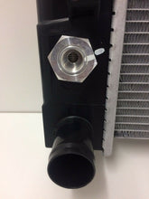 Genuine Holden VY Commodore & WK Statesman " New V6 Auto Radiator"