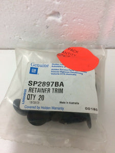 Holden Genuine VL-VN-VG-VQ-VP-VR-VS  Top Fan Shroud "retaining clips x 4"